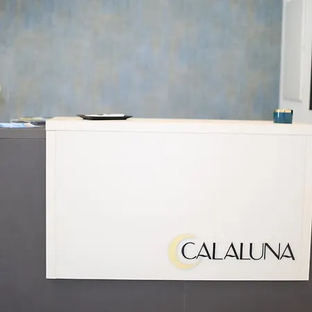 Calaluna Guest house